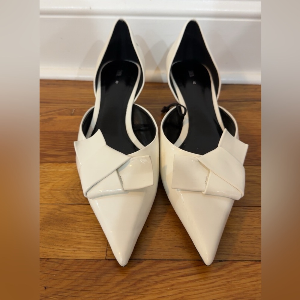 Zara Cream Pointed Flats with Bow Detail